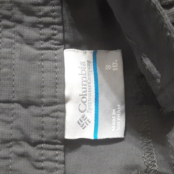 Columbia gray shorts 8/10 - Picture 3 of 3